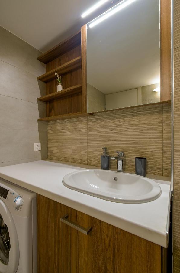 Nice 1Bd Apartment Close To Metro Station Ampelokipoi Athens Ngoại thất bức ảnh